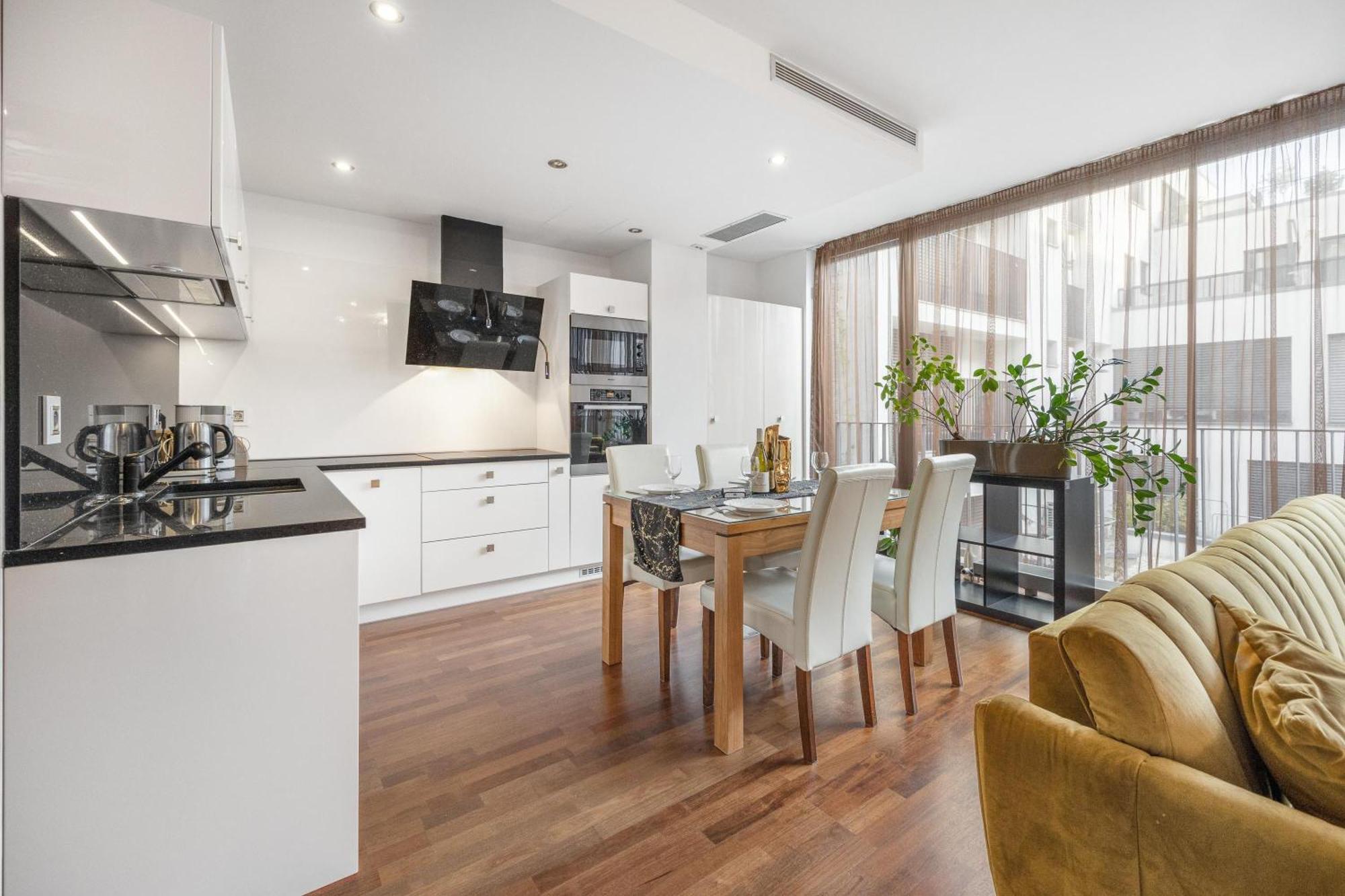 Revon Business Apartment 50 Dunajska Bratislava Bagian luar foto